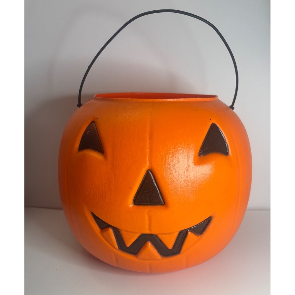 Vintage General Foam Plastics Halloween Pumpkin Blow Mold Pail Orange USA Made